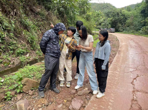 曹嵘2.jpg